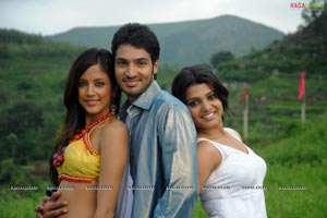 Akshay, Tashu Kaushik, Rithika