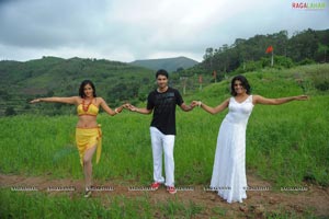 Akshay, Tashu Kaushik, Rithika