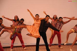 Akshay, Tashu Kaushik, Rithika