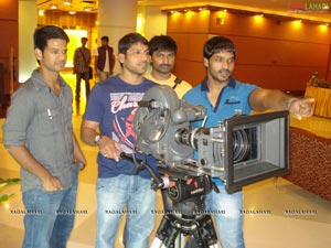 Vareva Working Stills