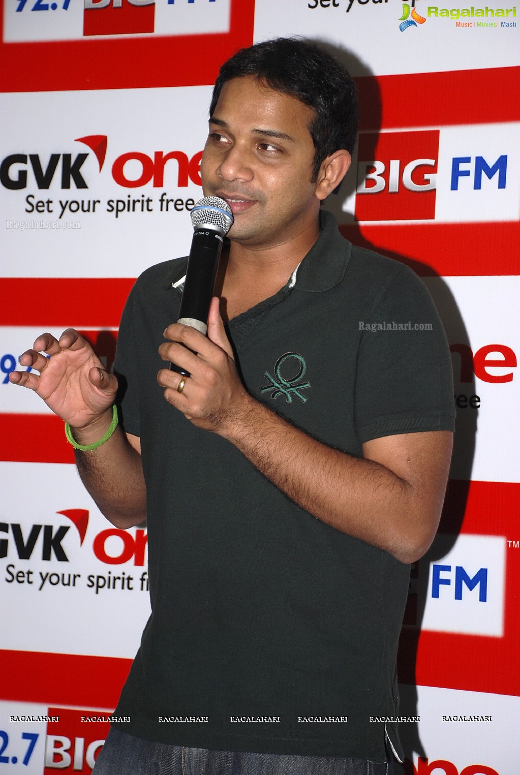 Sing with Karthik at GVK One Mall, Hyd