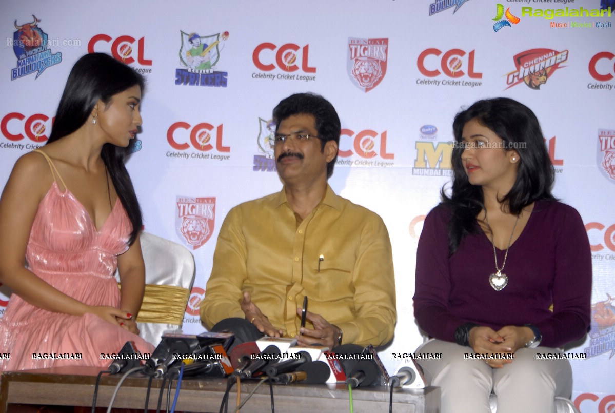 Celebrity Cricket League 2012 Curtain Raiser