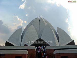 India Tourism - Delhi, Kalka, Manali & Leh Photos