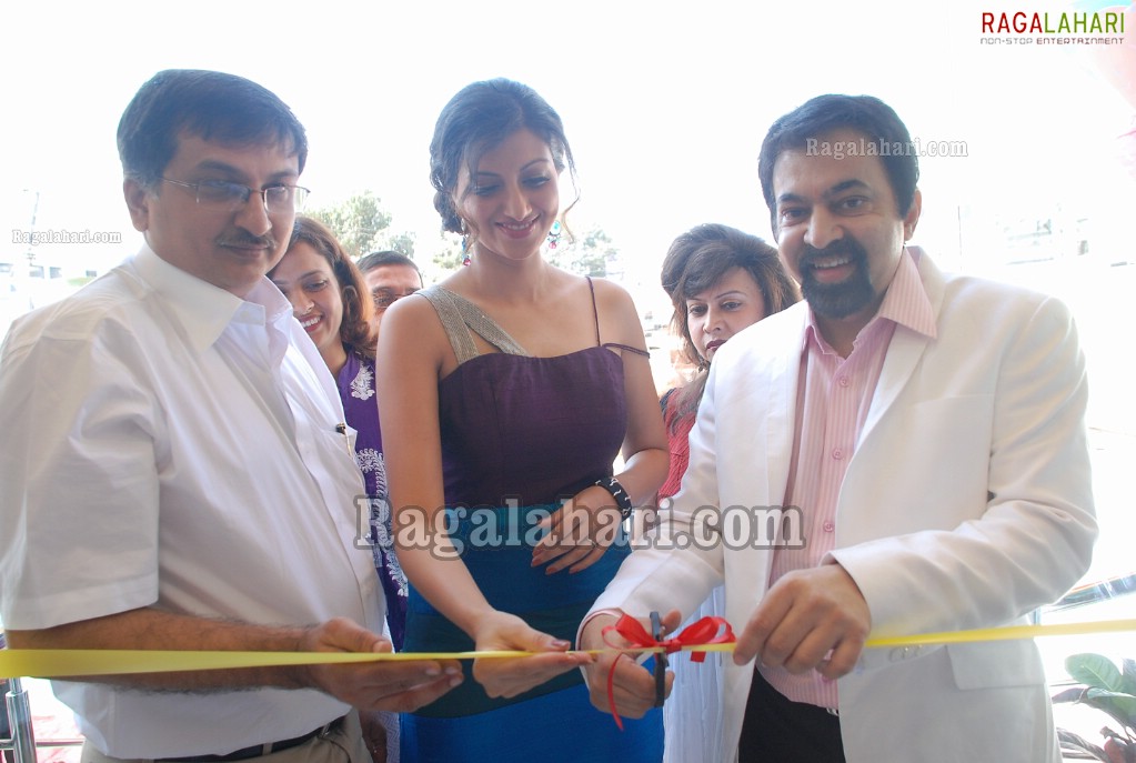 Hamsa Nandini Launches Panchatantra Offer at Darpan Furnishings