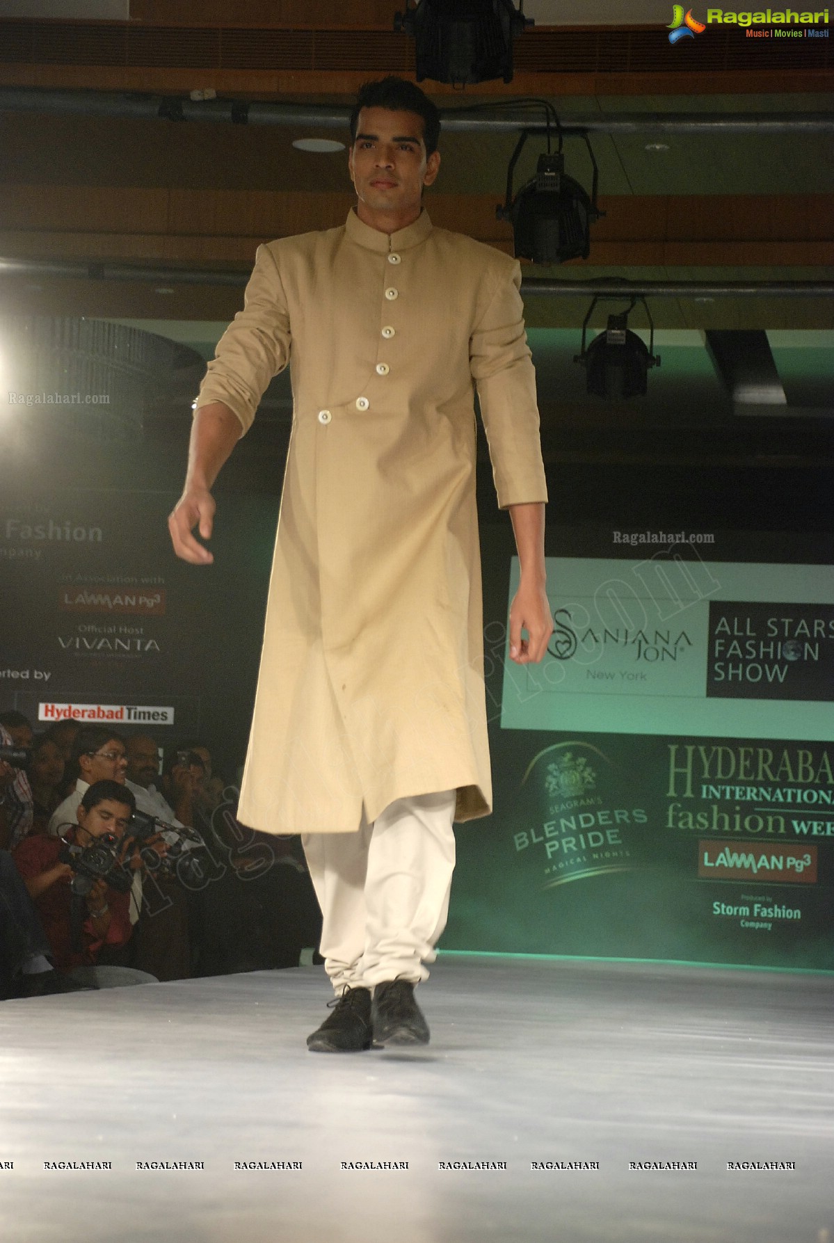 Hyderabad International Fashion Week 2011 (Day 1)