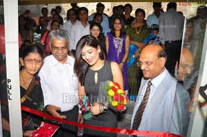 Aakanksha Launches KSR Eye Wear at Patny Center