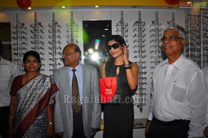 Aakanksha Launches KSR Eye Wear at Patny Center