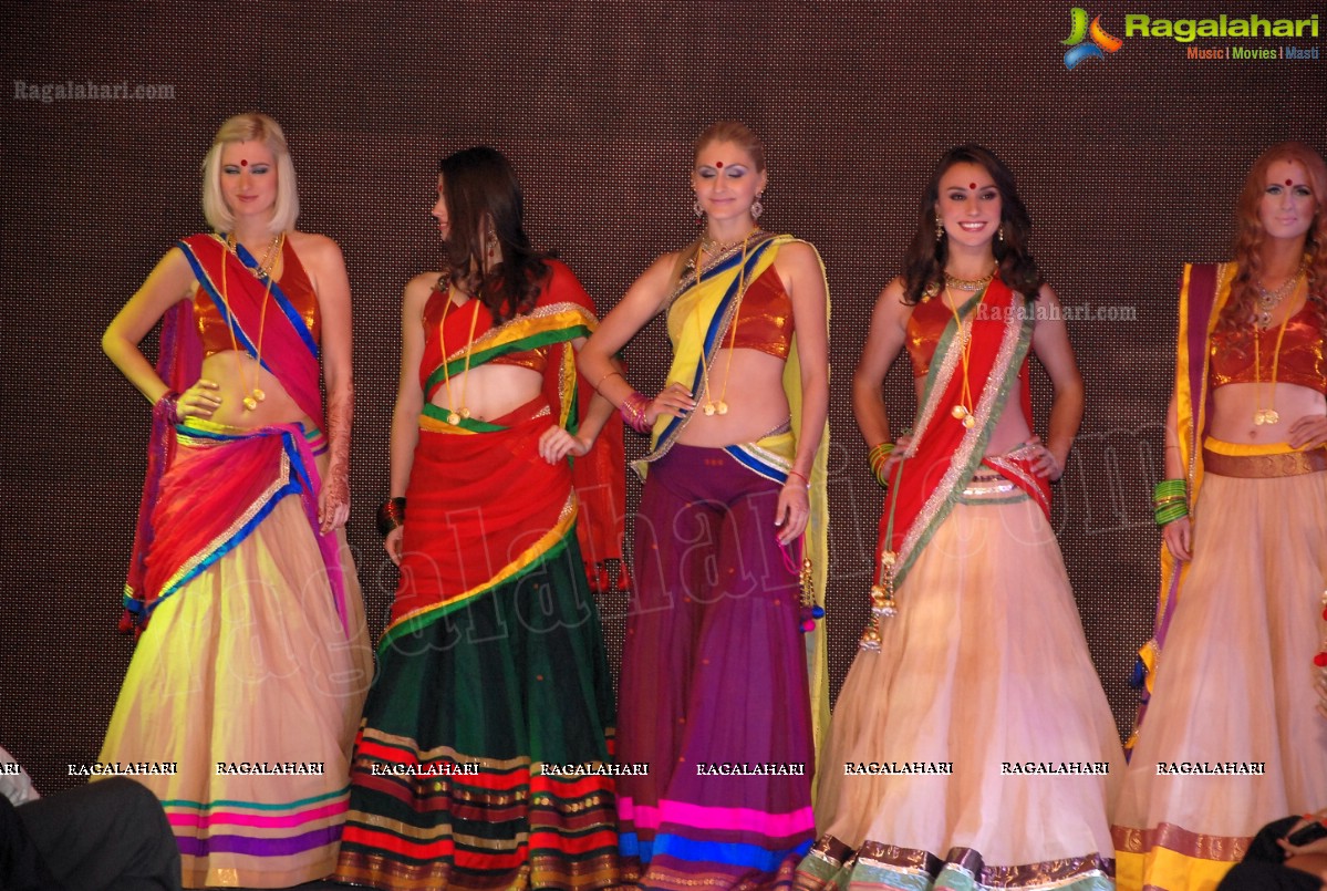 Manjeera 'Purple Town' Premium Villas Launch Fashion Show Event