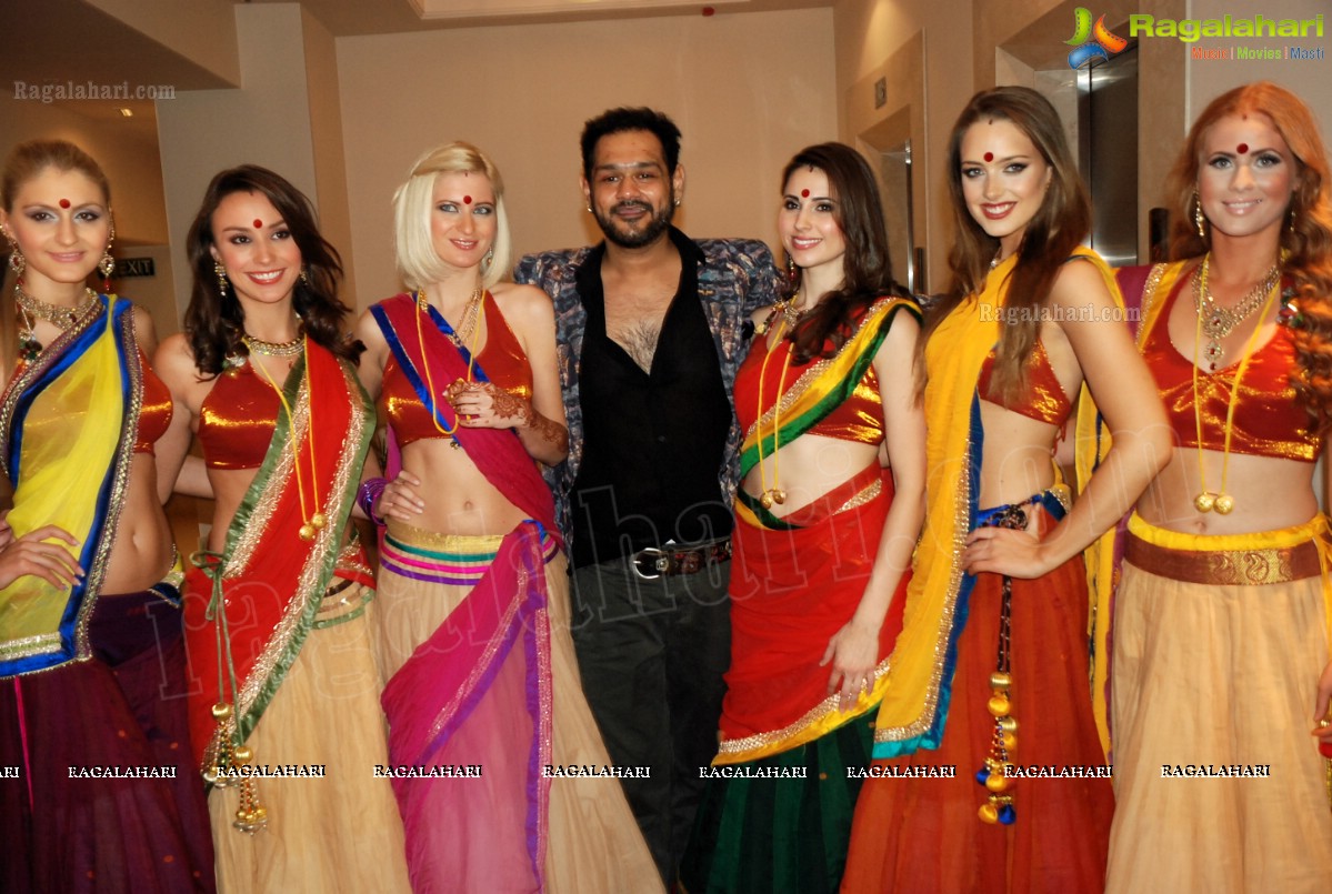 Manjeera 'Purple Town' Premium Villas Launch Fashion Show Event