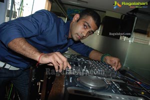 Why This Kolaveri Di-The DJ Rishabh House Mix