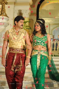 Jagapathi Babu, Priyamani, Kick Shyam