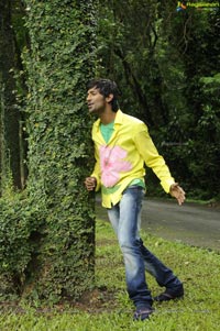 Varun Sandesh, Preethika Rao, Swetha Basu Prasad