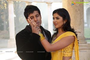 Vikram, Deeksha Seth, Saloni, Shriya, Reema Sen