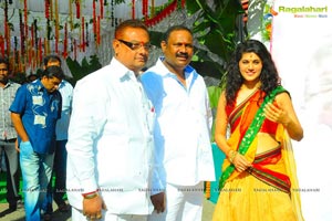 Lawrence Taapsee Muni 3 Muhurat