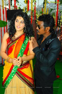 Lawrence Taapsee Muni 3 Muhurat