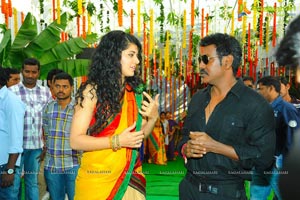 Lawrence Taapsee Muni 3 Muhurat