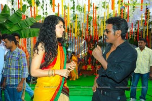 Lawrence Taapsee Muni 3 Muhurat