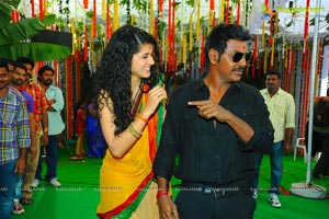 Lawrence Taapsee Muni 3 Muhurat