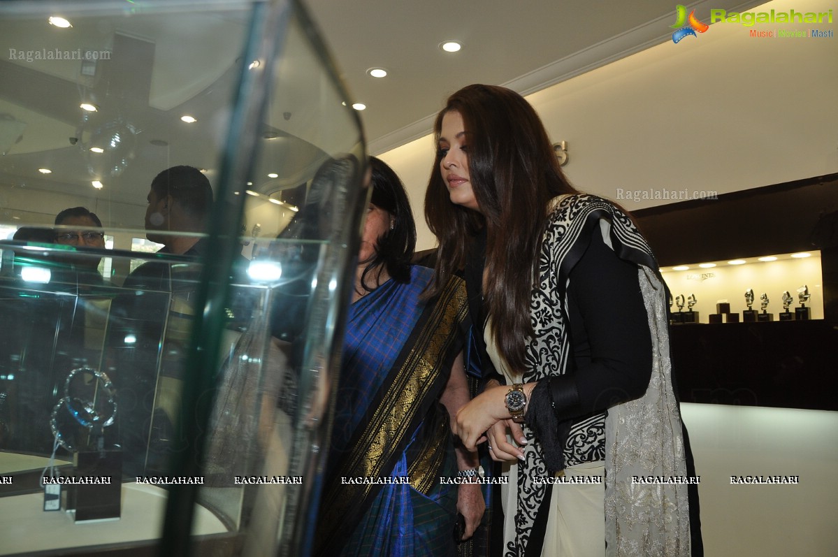 Aishwarya Rai inaugurates Longines Showroom, Hyderabad
