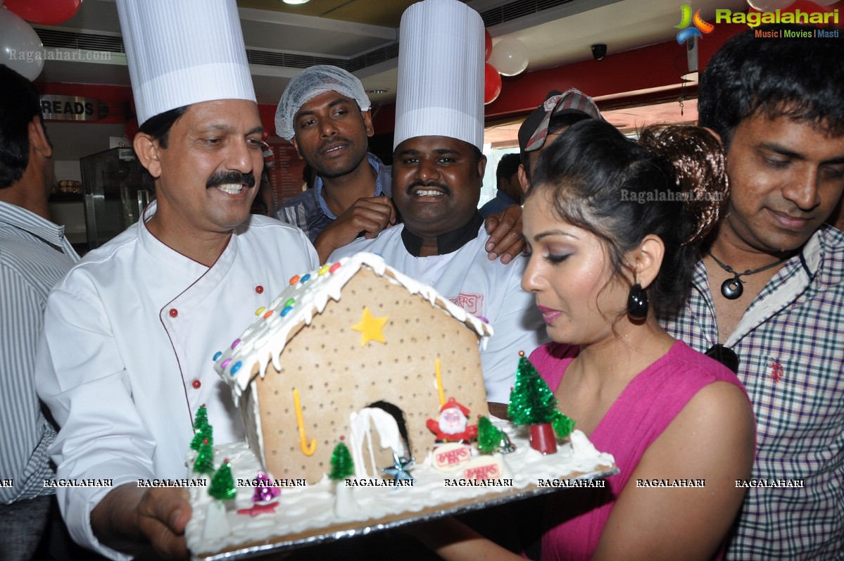 Madhavilatha at Bakers Inn, Hyderabad