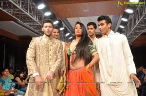 Blenders Pride Hyderabad International Fashion Week 2012