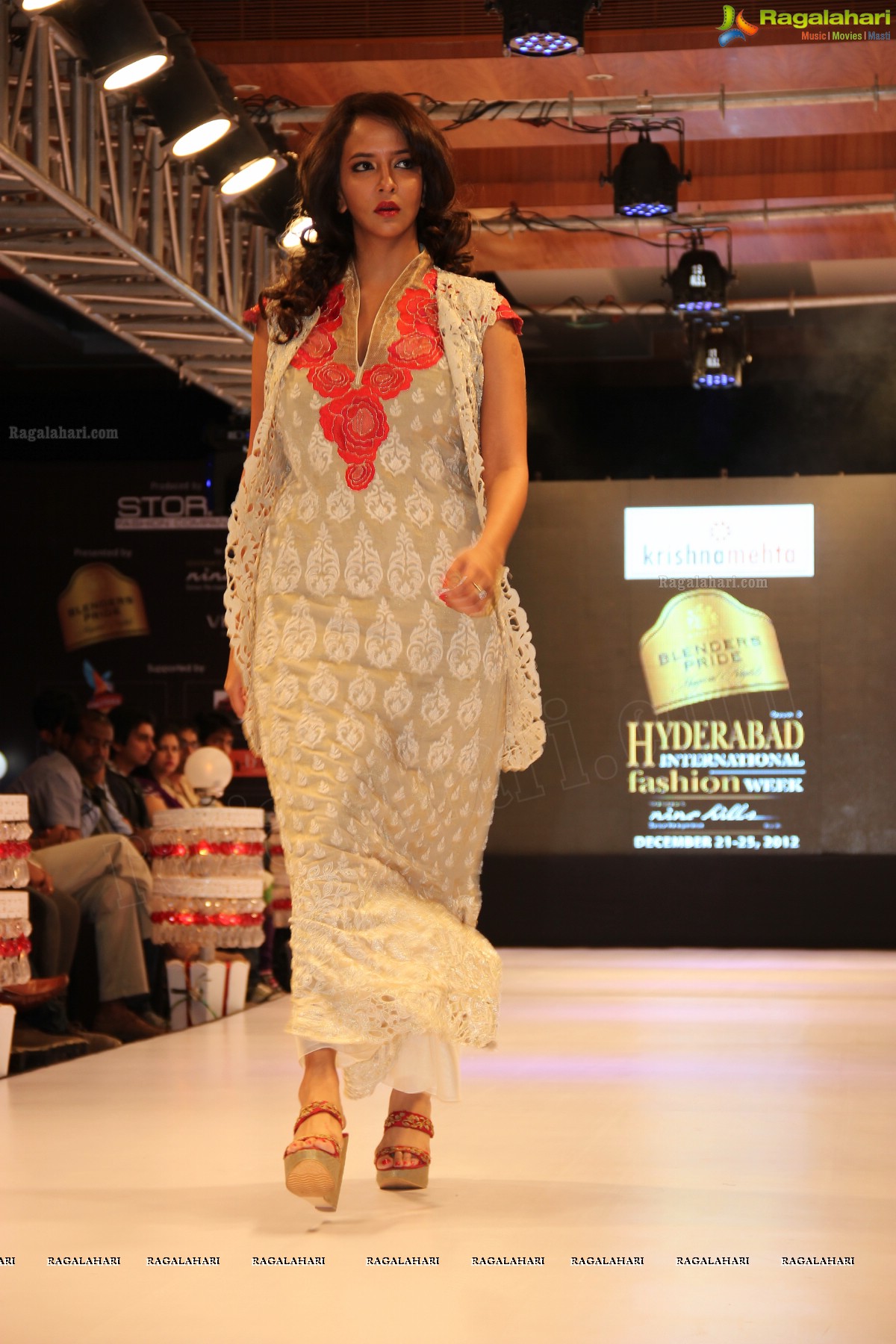 Blenders Pride Hyderabad International Fashion Week (Day 1)