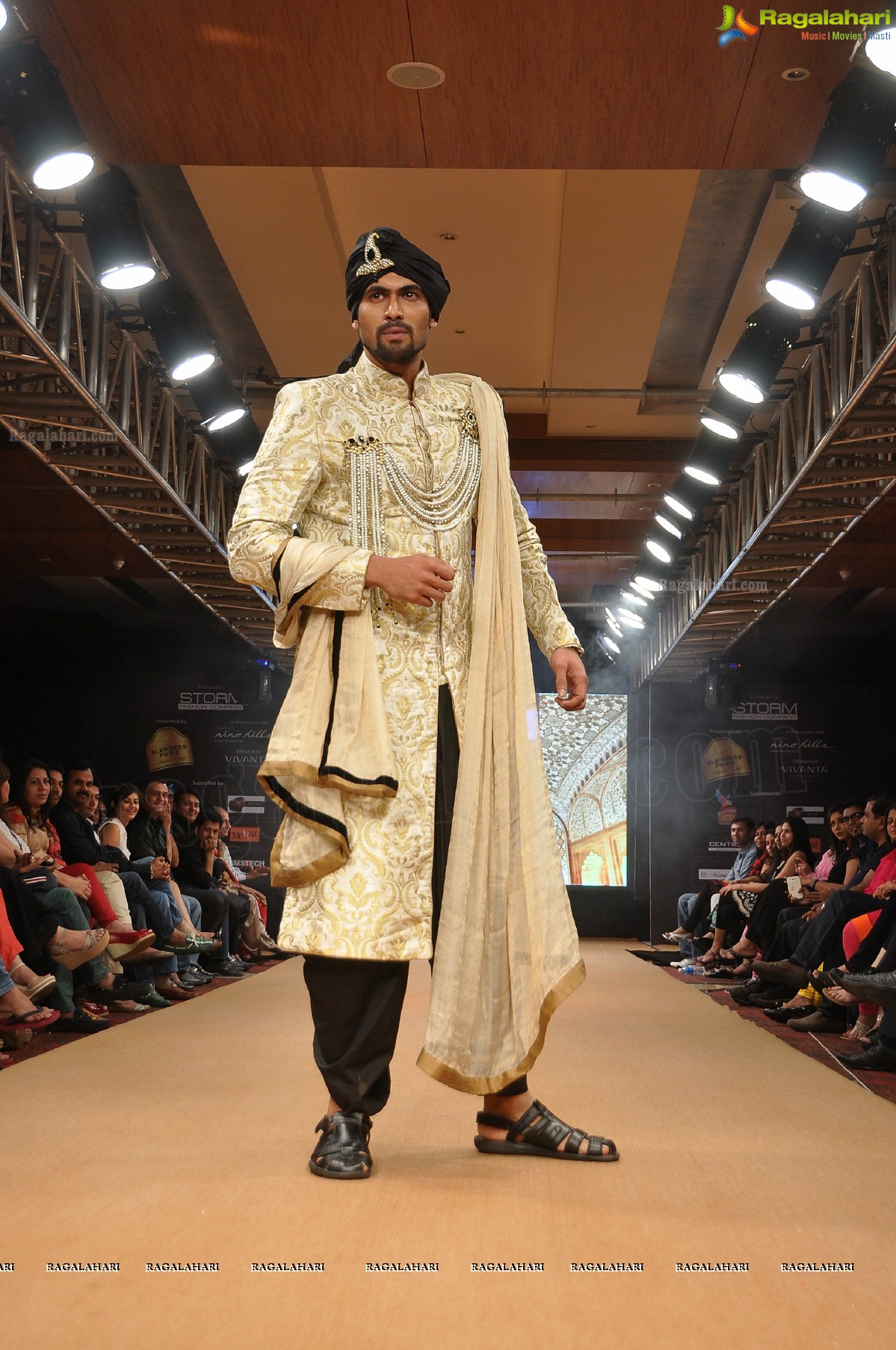 Blenders Pride Hyderabad International Fashion Week 2012 (Day 4)