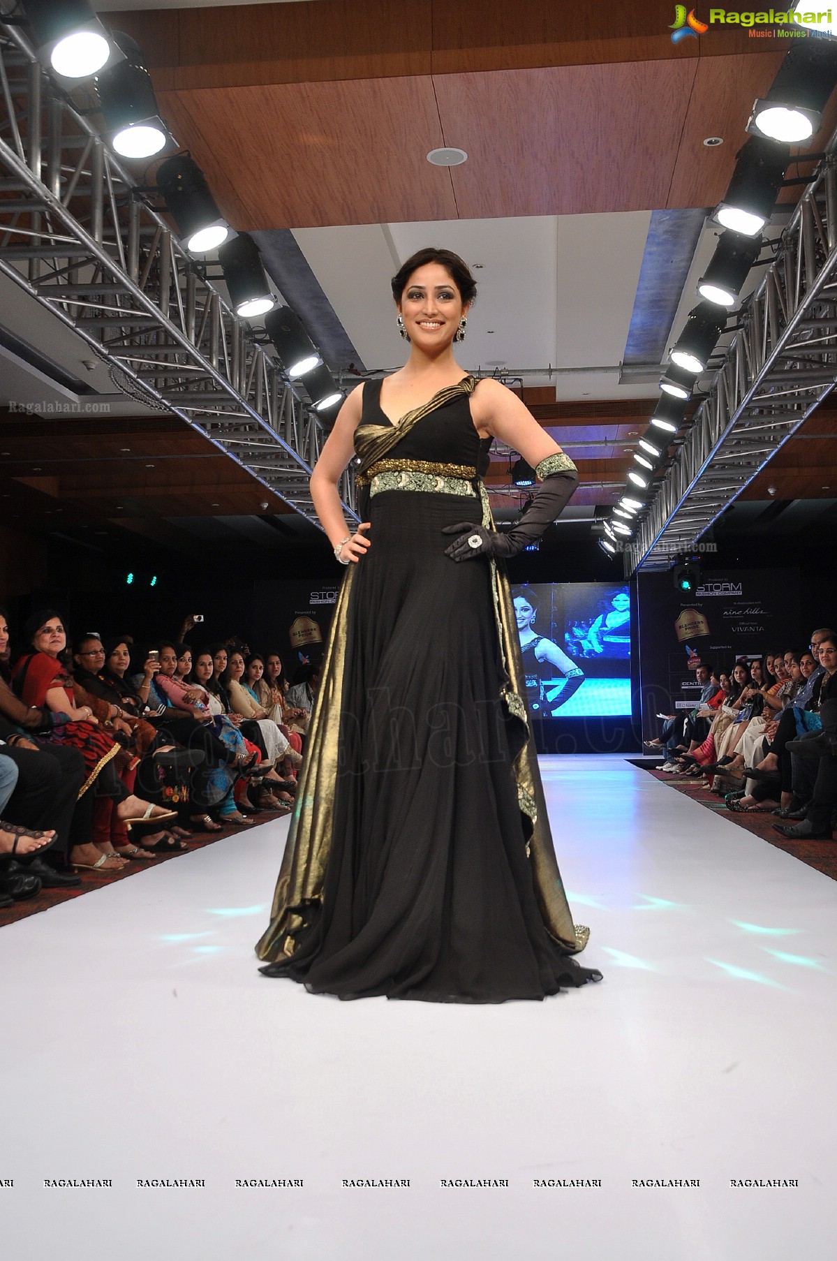 Blenders Pride Hyderabad International Fashion Week 2012 (Day 4)