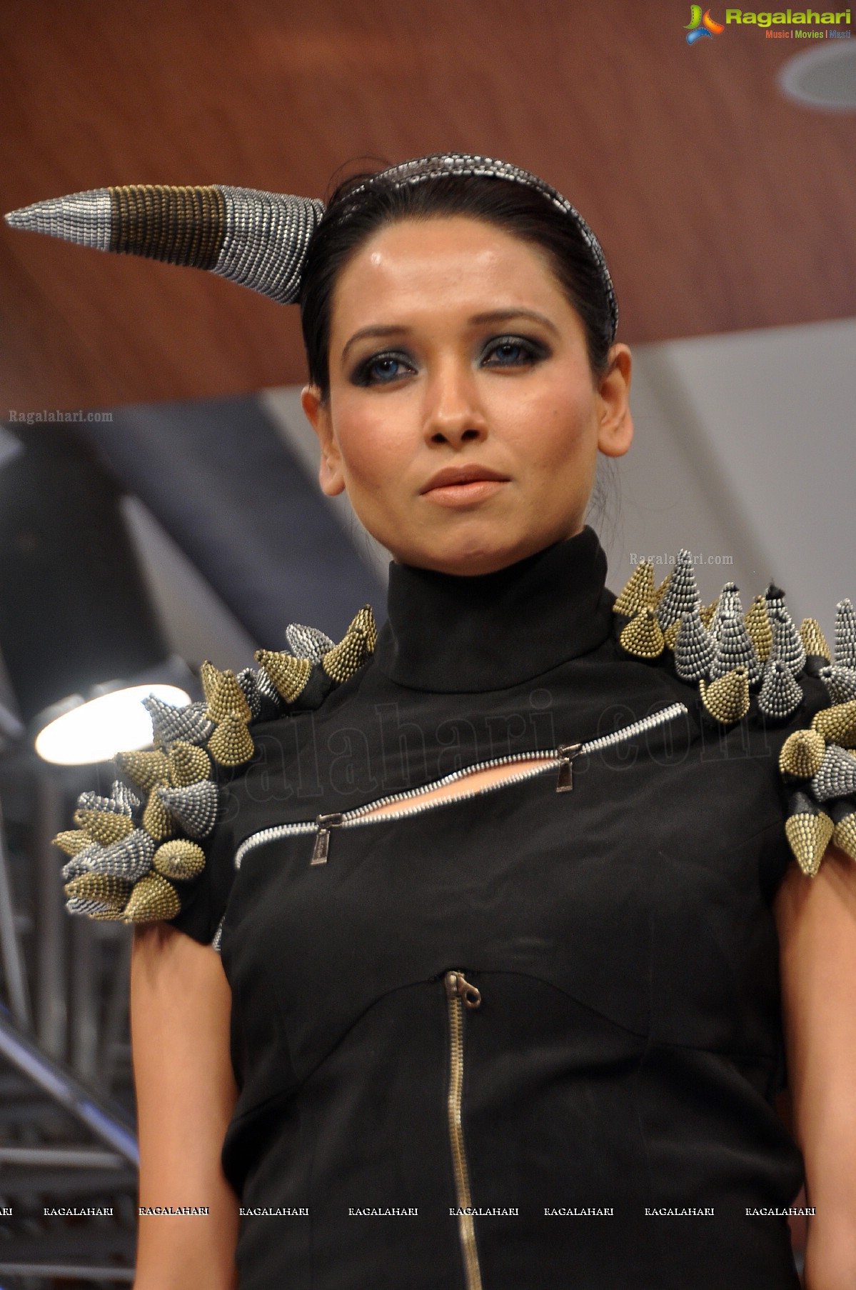 Blenders Pride Hyderabad International Fashion Week 2012 (Day 4)