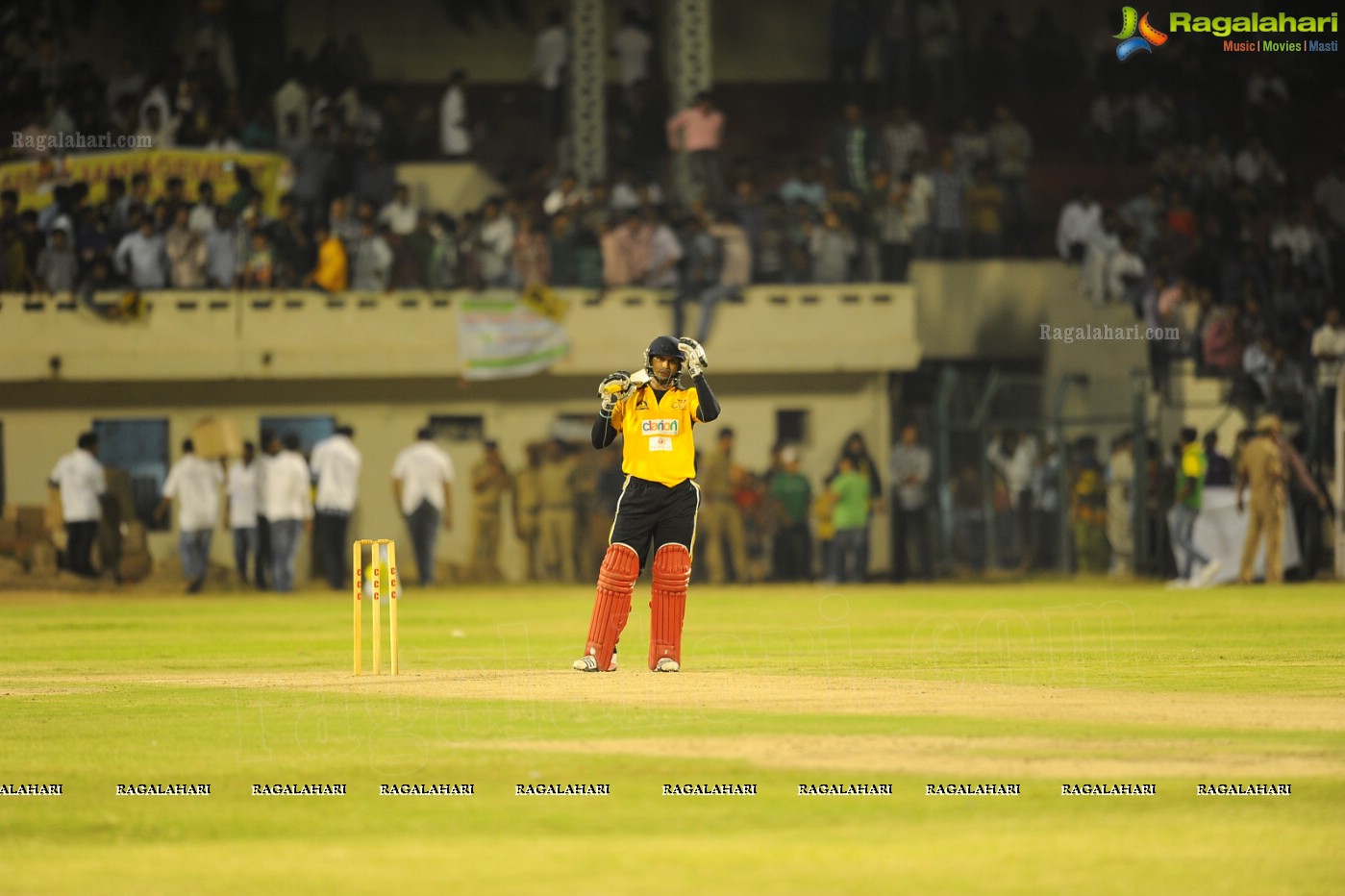 Crescent  Cricket Cup 2012 (High Resolution)