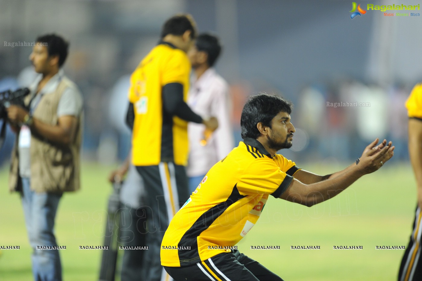 Crescent  Cricket Cup 2012 (High Resolution)