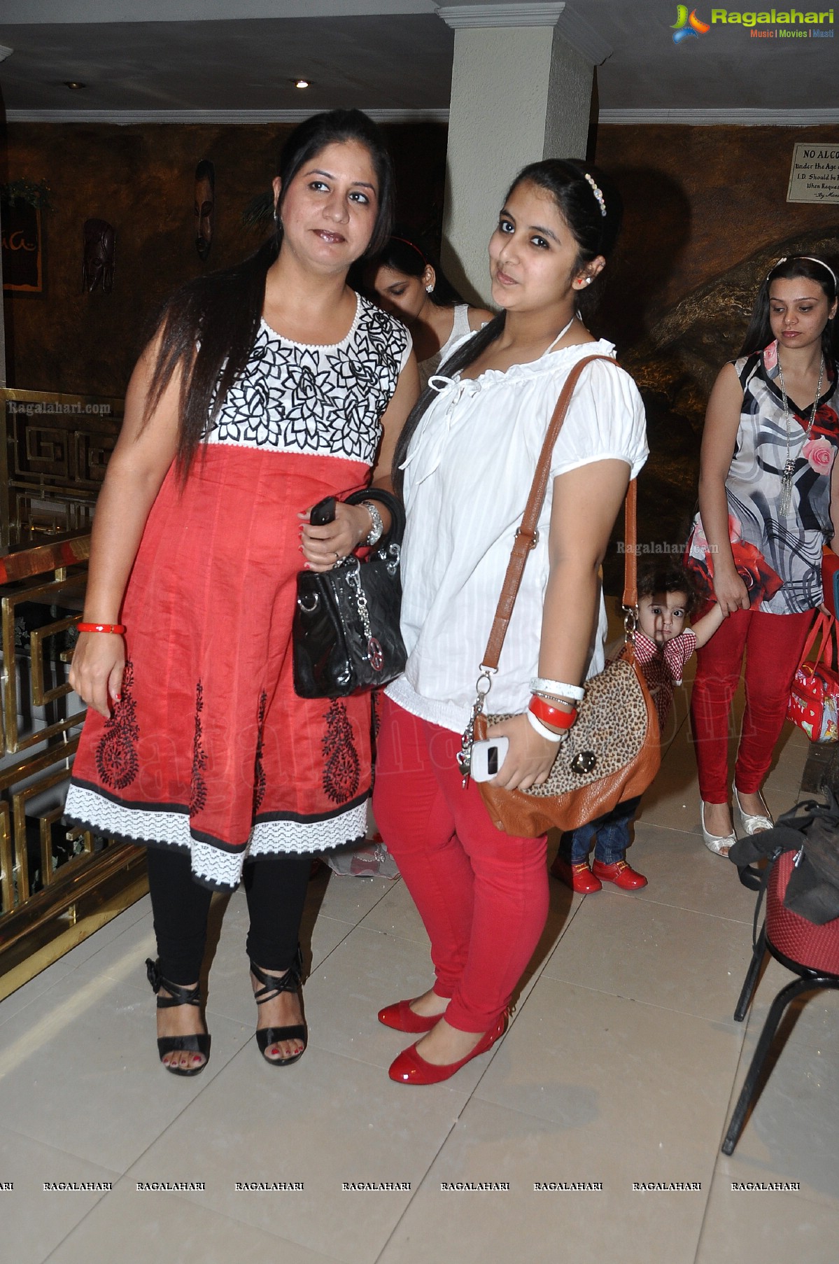 Gorgeous Girls Club 2012 Christmas Event, Hyderabad