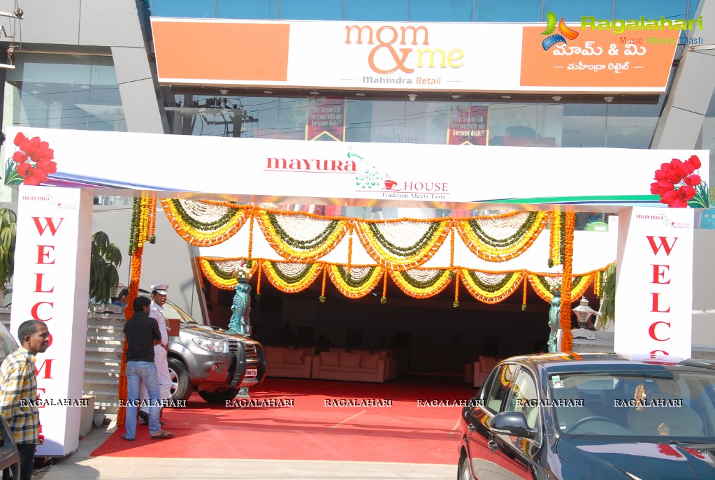 Superstar Krishna launches Mayura House, Hyderabad