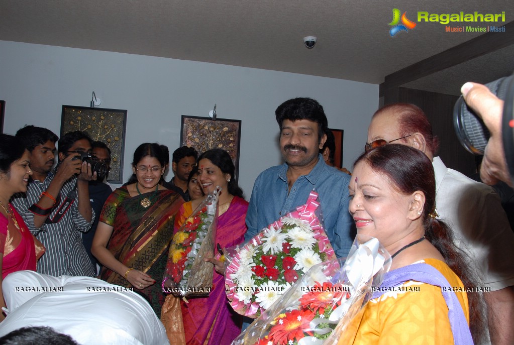 Superstar Krishna launches Mayura House, Hyderabad