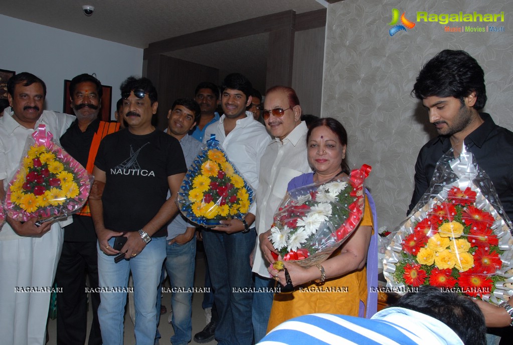 Superstar Krishna launches Mayura House, Hyderabad