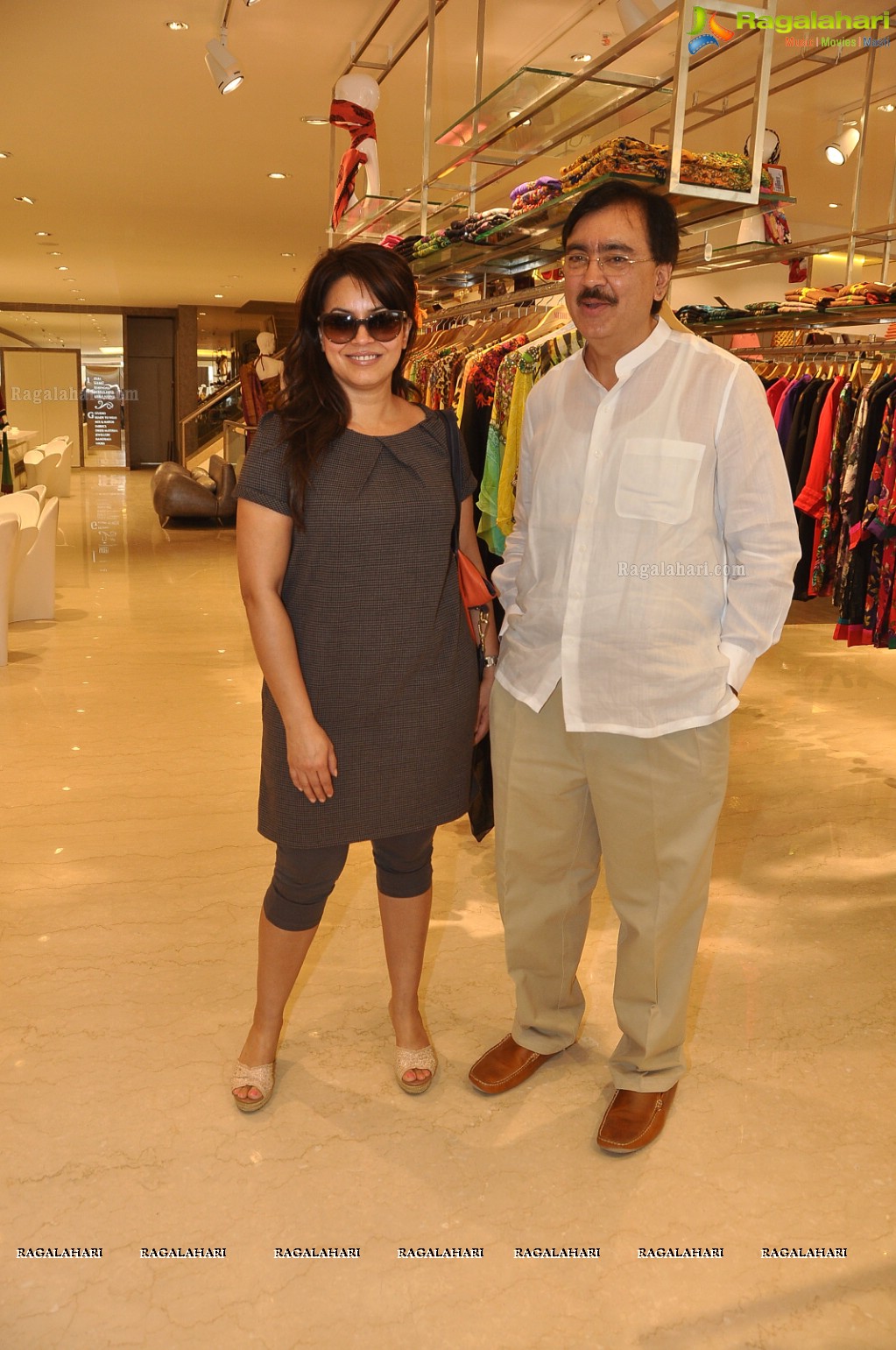 Mahima Chaudhary visits Neerus Emporio, Hyderabad