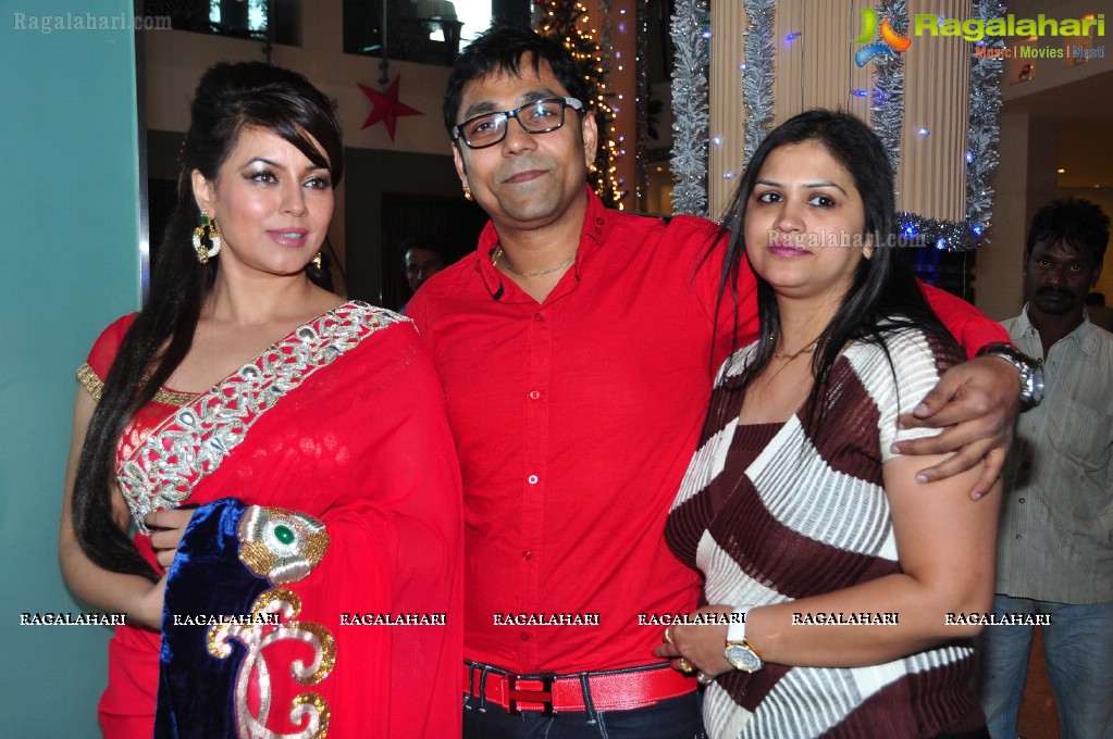 Mahima Chaudhry launches Mohit Falod's Wedding Collection, Hyderabad