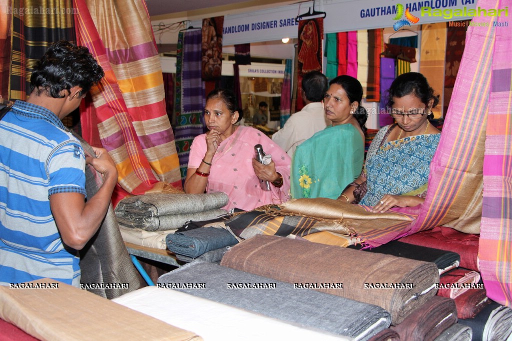 National Silk Expo at Satya Sai Nigamagamam, Hyderabad