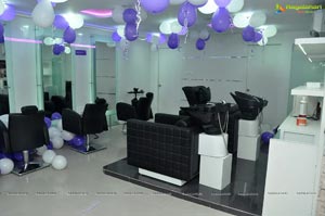 Manjari Phadnis Naturals Salon