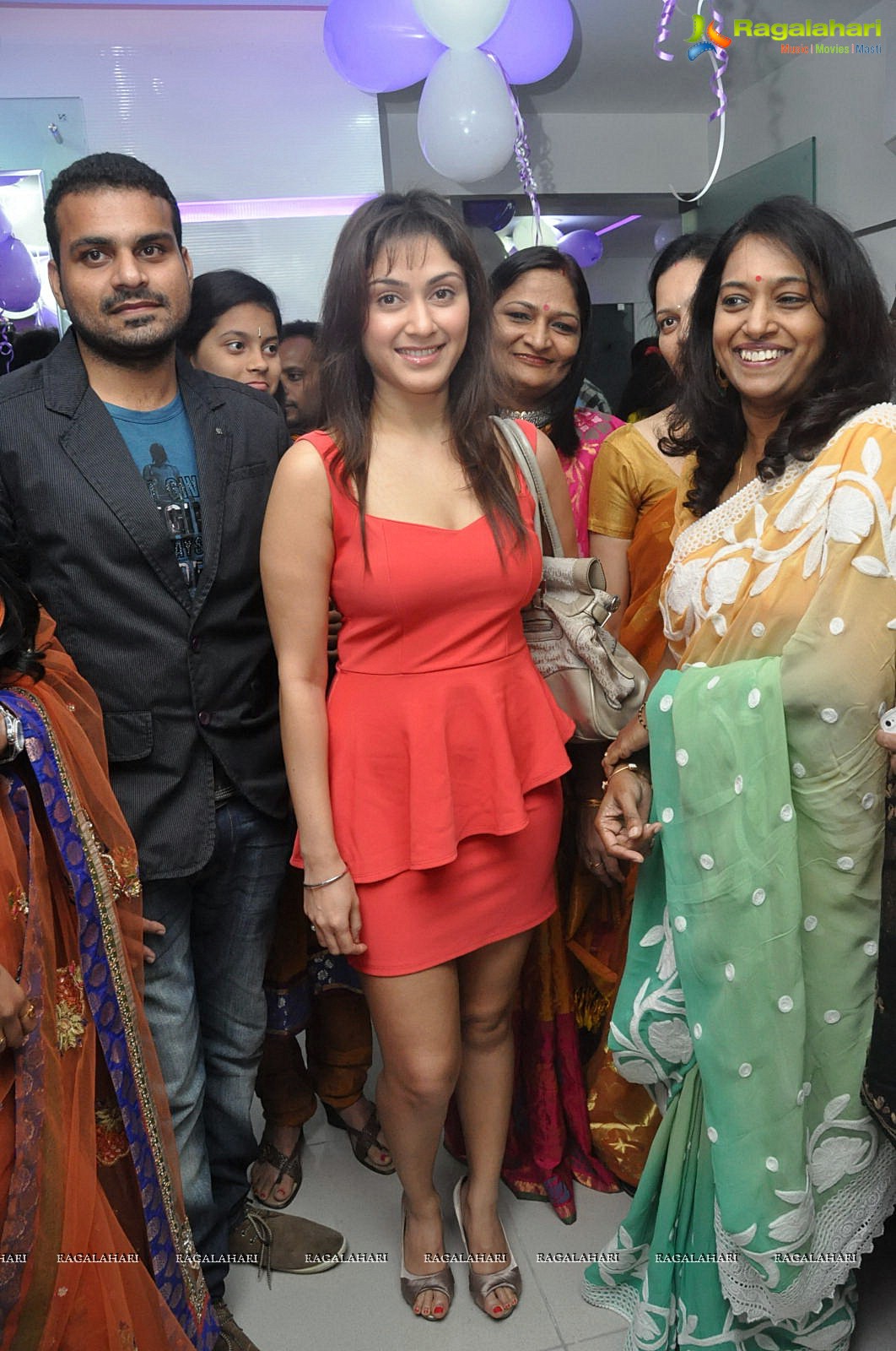 Manjari Phadnis launches Naturals Family Salon & Spa at Vijayawada