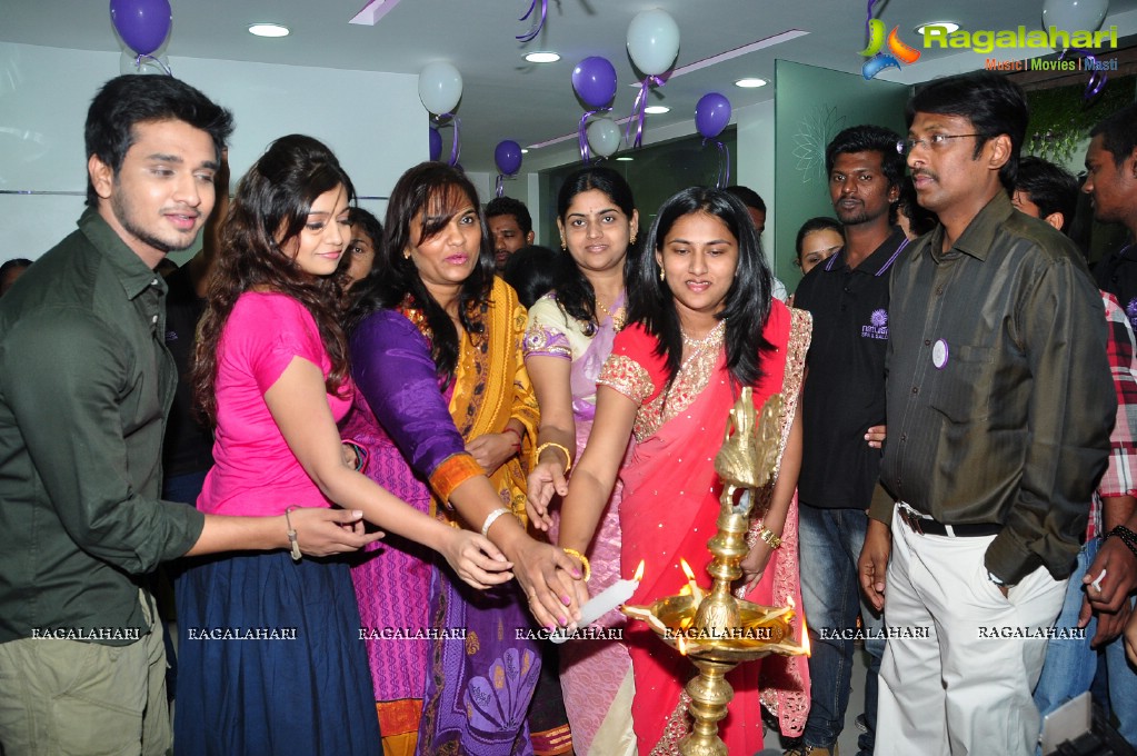 Colors Swathi & Nikhil Siddharth inaugurates Naturals Family Salon & Spa at Secunderabad