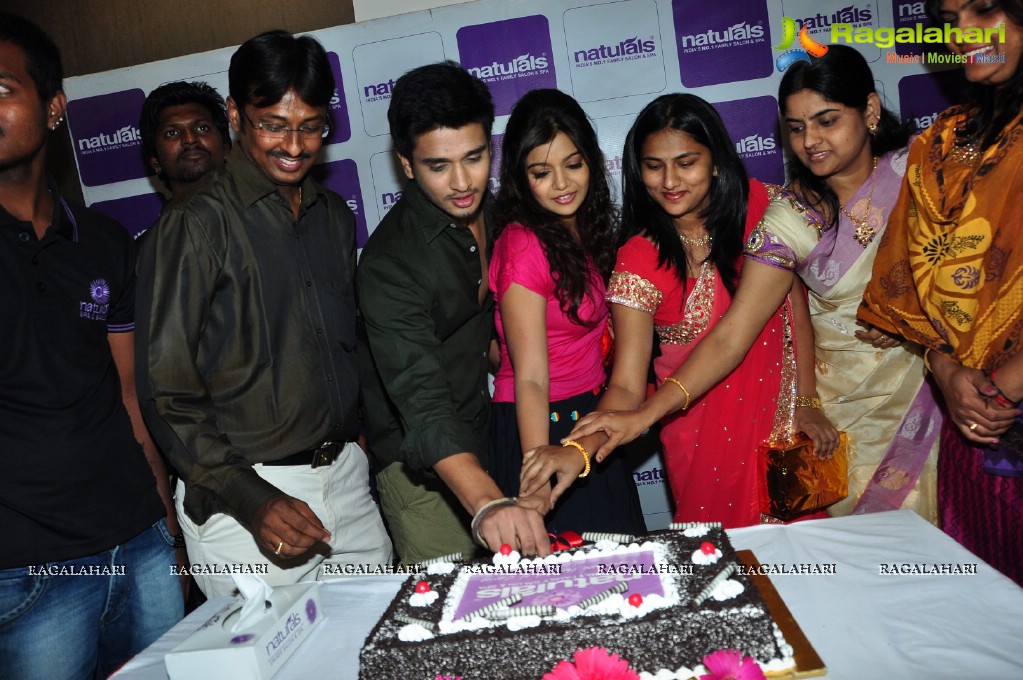 Colors Swathi & Nikhil Siddharth inaugurates Naturals Family Salon & Spa at Secunderabad