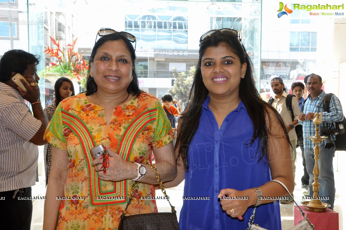 Neeru's Emporio Launch, Hyderabad