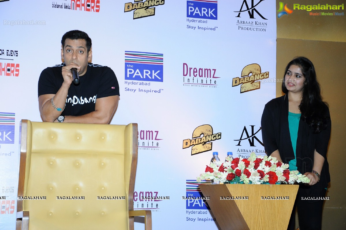 Dabangg 2 Promotions at The Park, Hyderabad