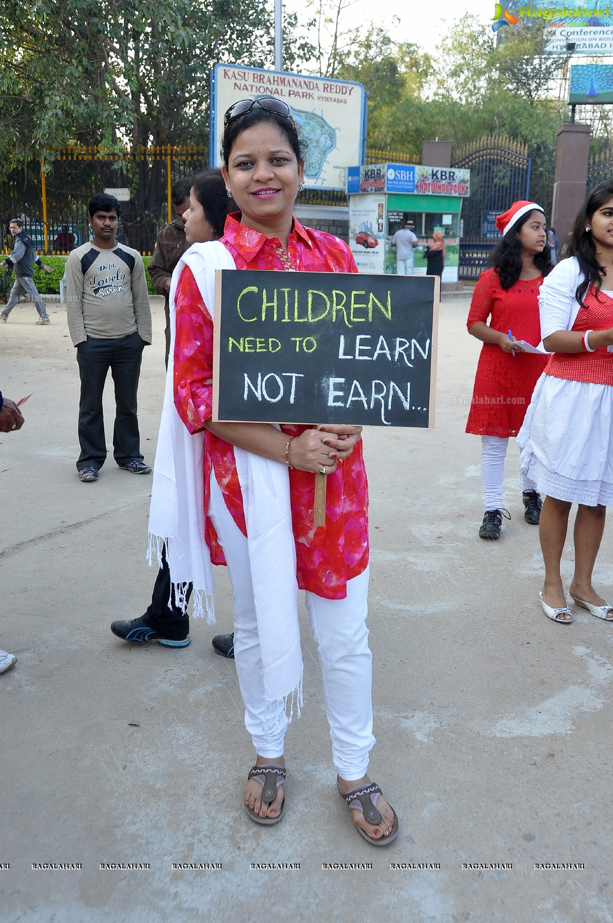 'Santa aganist Child Labour' campaign by JCI International, Hyderabad