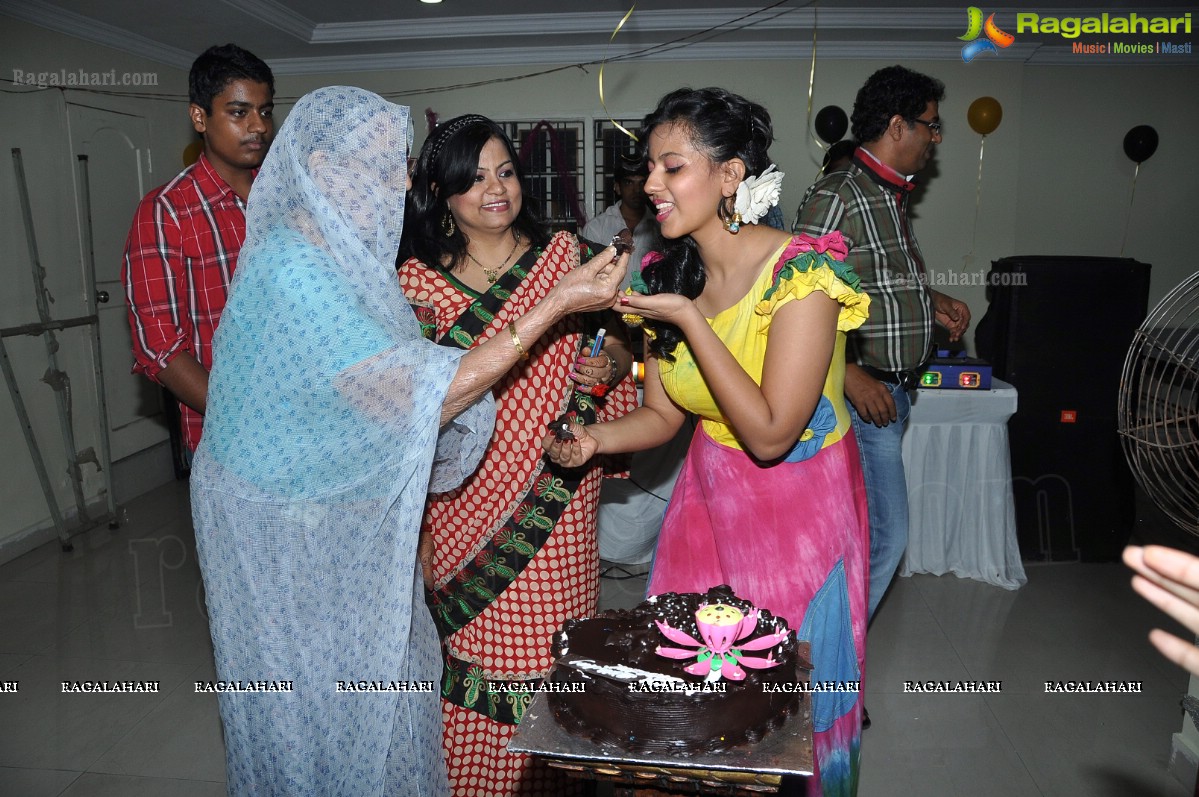 Sheetal Nahata's Retro Birthday Party