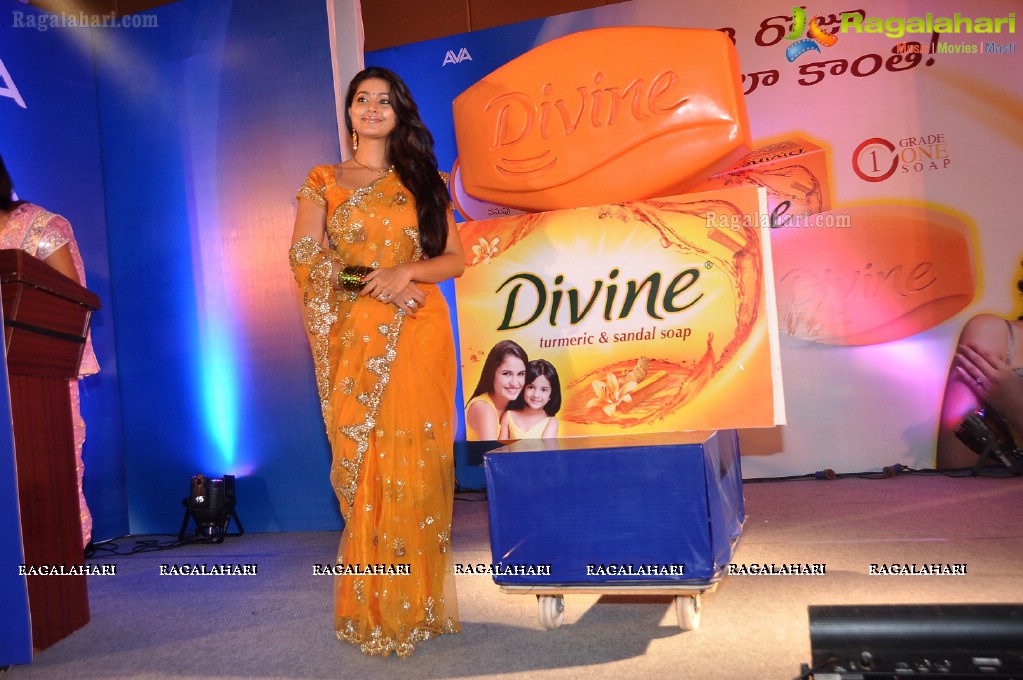 Sneha launches Divine Soap, Hyderabad