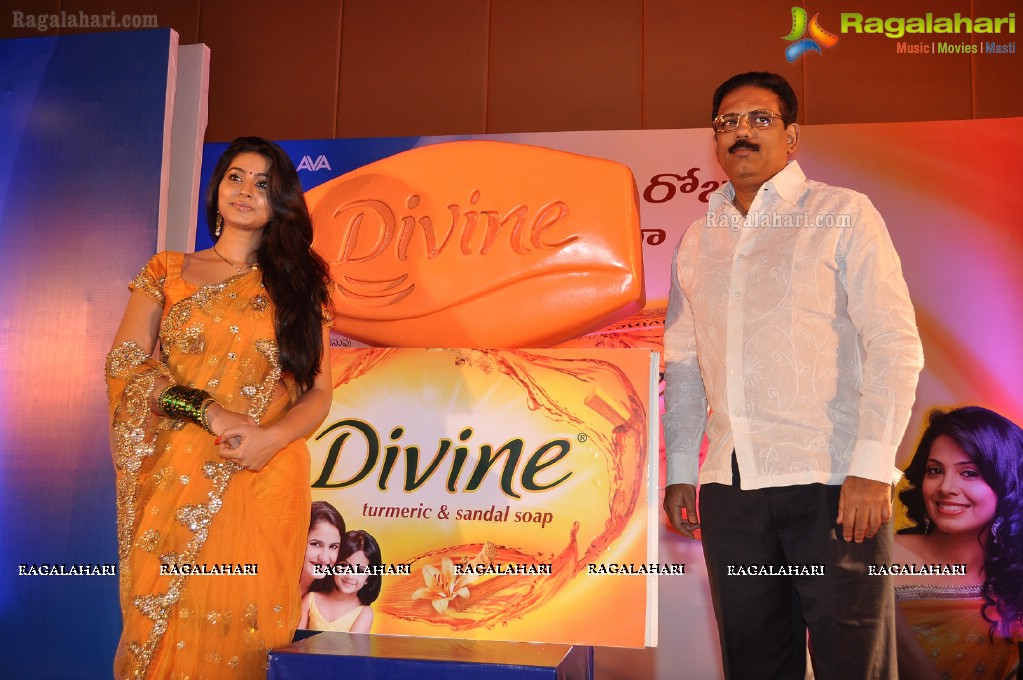 Sneha launches Divine Soap, Hyderabad