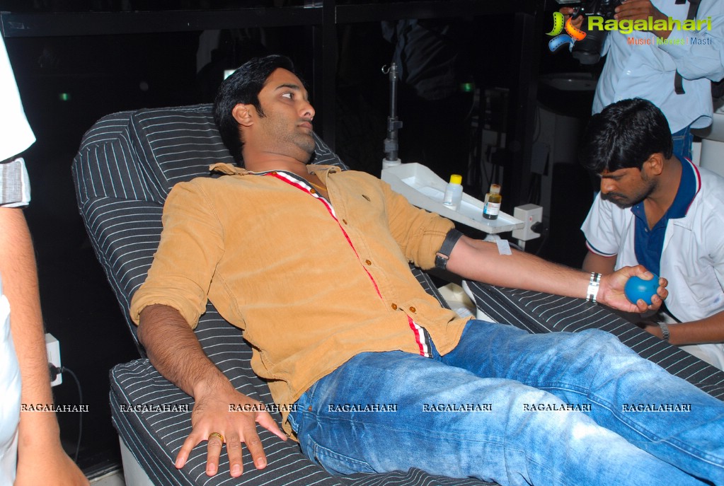 Stars Blood Donate at Chiranjeevi Charitable Trust, Hyderabad