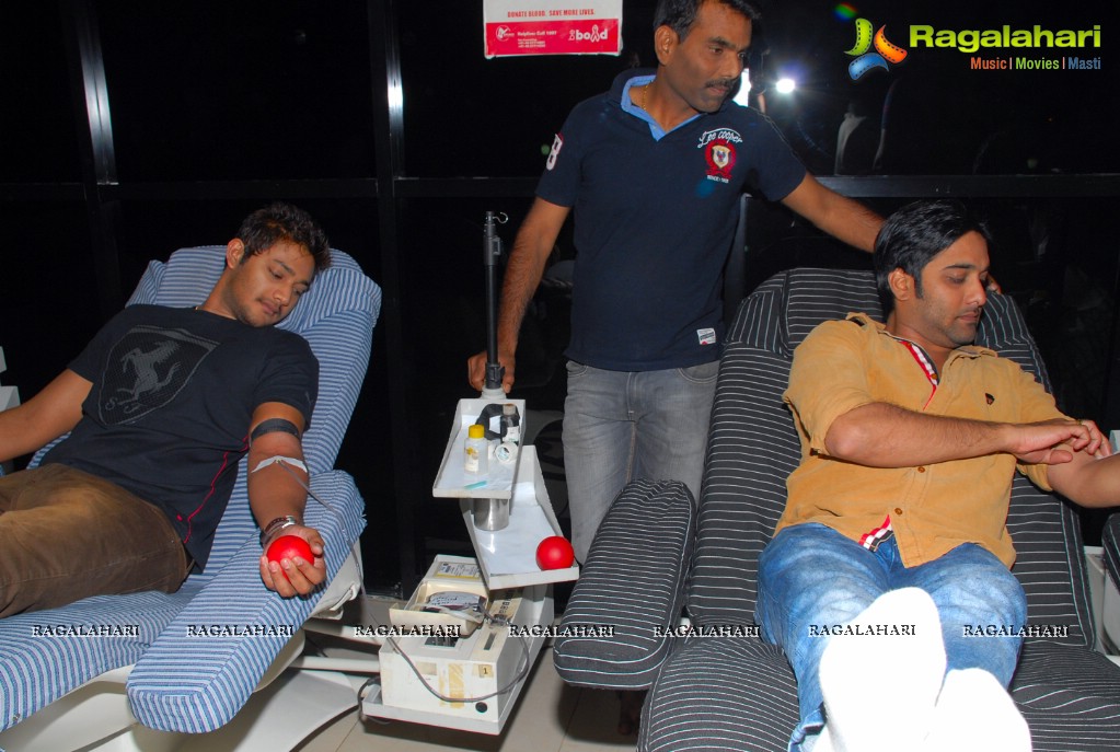 Stars Blood Donate at Chiranjeevi Charitable Trust, Hyderabad